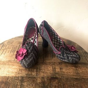 Ruby Shoo Heeled Court Shoe—size 8.5